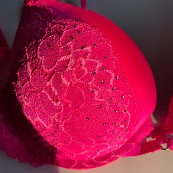 LaSenza 32B light pink laced Bra